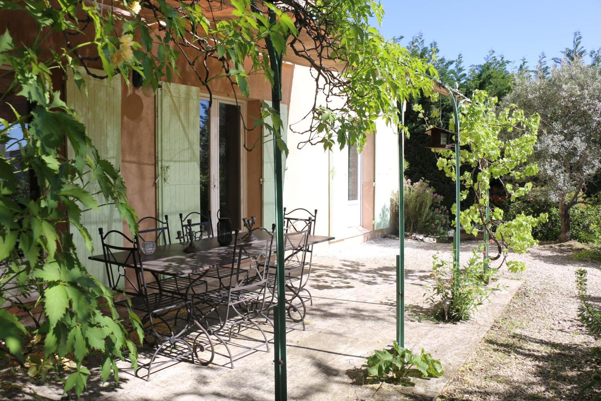 Les Chambres De Fanny Cabrieres-d'Aigues Exterior photo